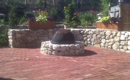 Top Benefits of Outdoor Firepit Installation for Your Backyard Retreat