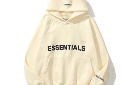 Essential Clothing for a Weekend Road Trip