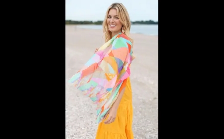 5 STYLISH WAYS TO WEAR A SCARF IN SUMMER 