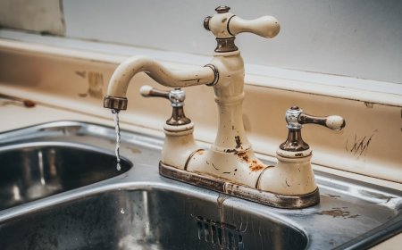 Signs You Need a New Kitchen Faucet