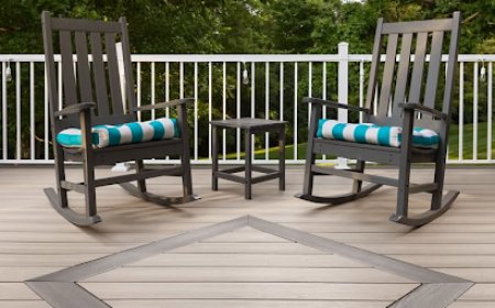 How to Choose Fiberon Fencing or Rough Cedar Lumber Wisely