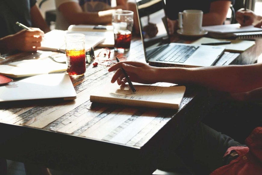 How to Master Academic Writing through Controversial Discussion Topics and Effective Thesis Support